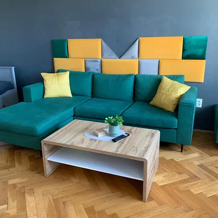 Apartment Victory *